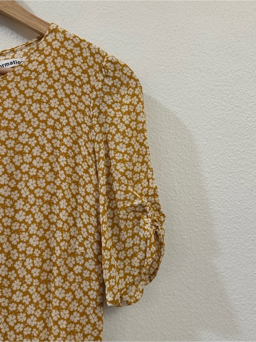 Reformation Gracie Short Sleeve Floral Print Crepe Mini Dress In Peru Yellow 12 - Picture 8 of 15
